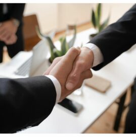Negocjacje vs e-aukcje – kiedy co stosować w zakupach B2B?
